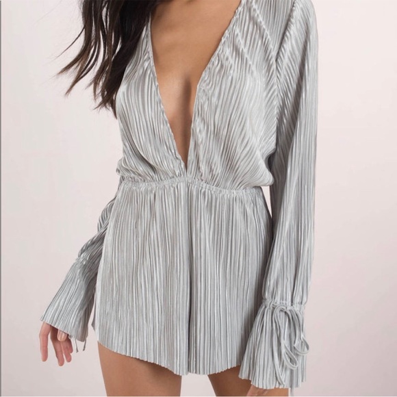Tobi Pleated Silver Romper - New Years outfit!! - Picture 2 of 6